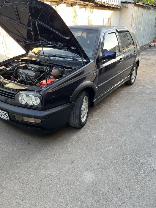 Продам Yolkswagen GOLF.3.1994 год