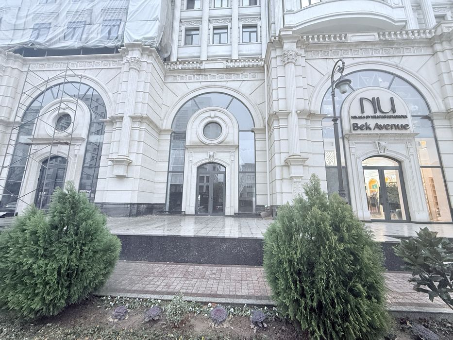 ПРОДАЁТСЯ НЕЖИЛОЕ ПОМЕЩЕНИЕ Вдоль дороги! ул.Нукусская жк Якс 300м2