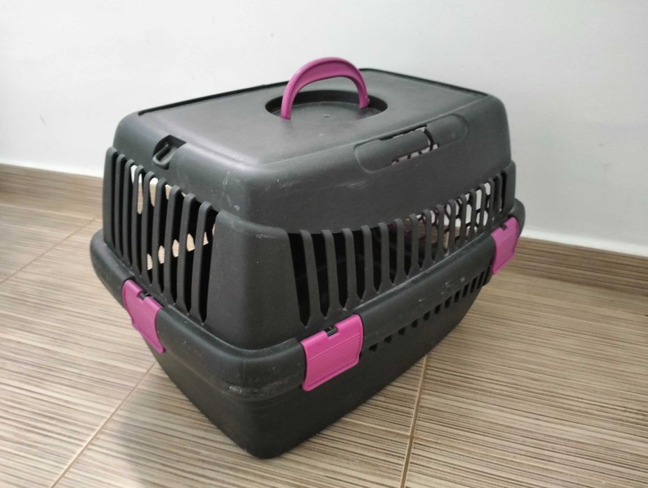 Cușcă transport animale pisică/câine, gri cu roz, foarte spațioasă și rezistentă Tel. 0740616525