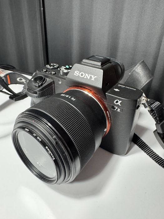Vand Sony A7 II + Obiectiv Sony FE 1.8/5, ca noi