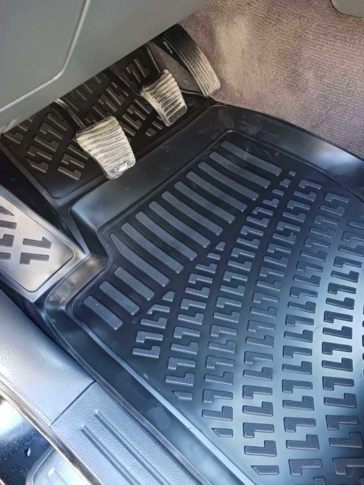 Гумени стелки тип леген за всички марки и модели автомобили