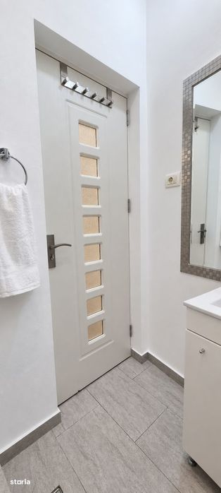 Proprietar – inchiriez garsonieră renovată, centrală proprie, Cișmigiu