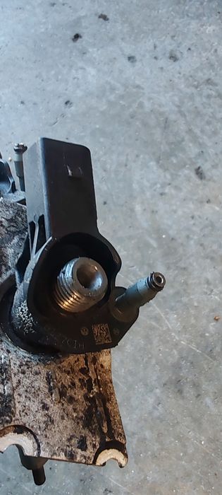 Injector Seat exeo audi A4 b8 2.0tdi CAG 140cp 300lei buc la set