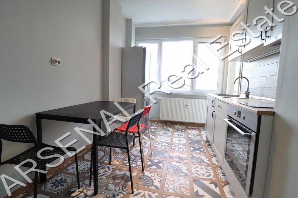 Дава се под наем Тристаен апартамент в София, Център - 110 кв.м за 687.99 € - Снимка #5