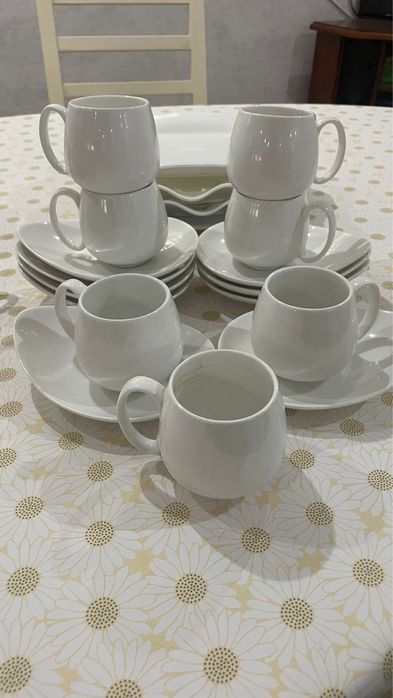 Посуда, чайный сервиз и тарелки  б/у