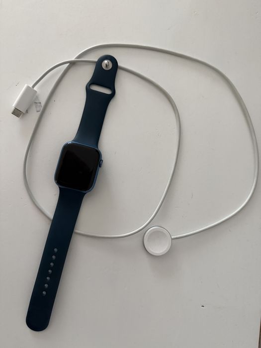 Apple Watch Series 7 45mm GPS – stare bună, funcțional complet