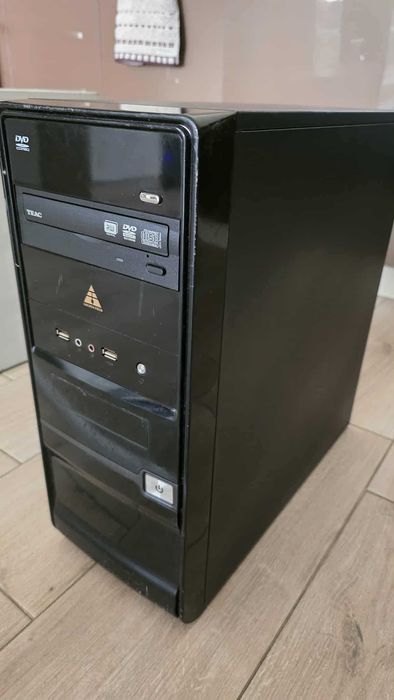Компютър Pentium 2.6GHz 2GB Ram 500GB HDD