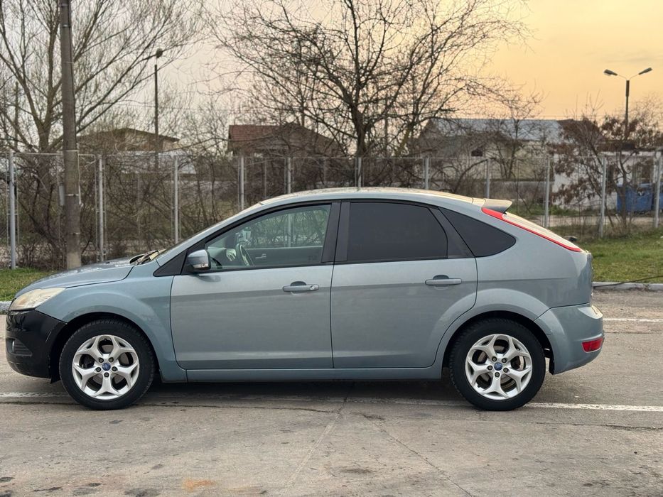 Vand ford focus 2008 cumparat de nou