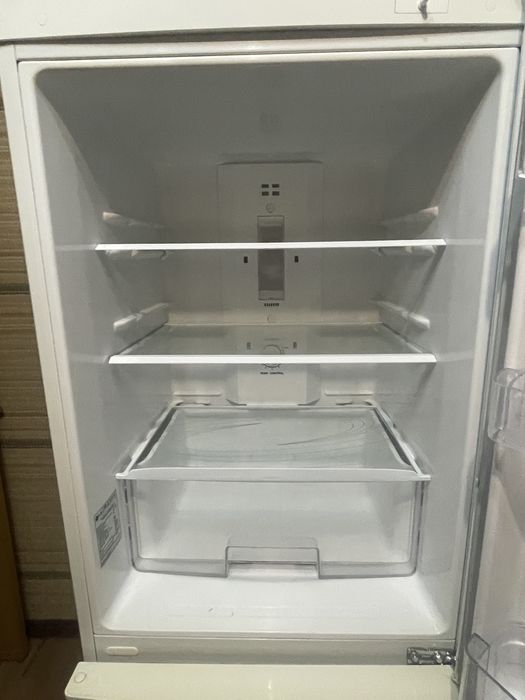 Продам холодильник LG