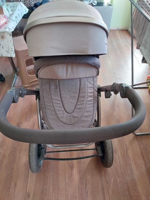 Продавам количка