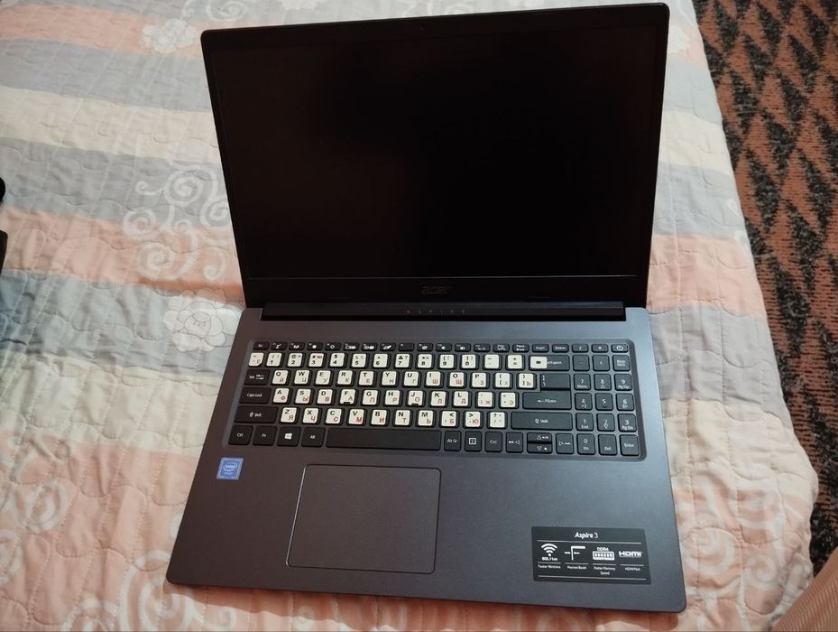 Acer aspire 3.    4 GB