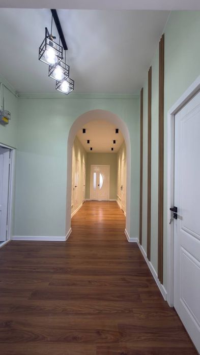 Продаётся участок Яшнабод олмос 1.5 сотик 3 хона 110 квадрат евро ремо