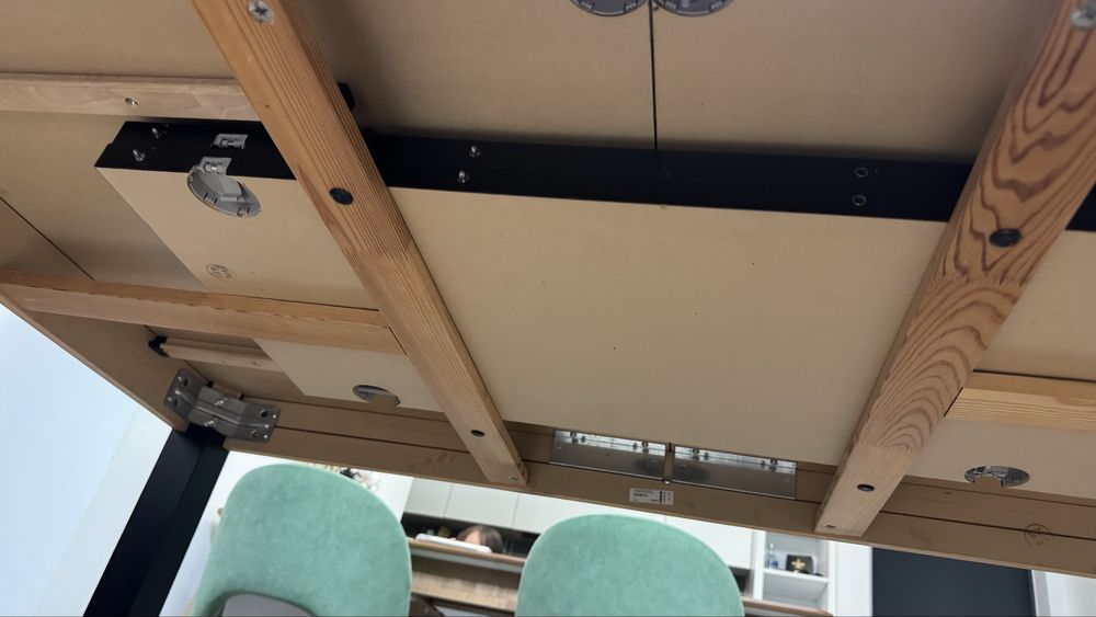 Стол Икеа Бьюста раздвижной и 2 стула