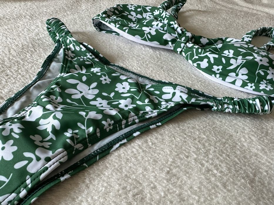 Зелен бански с бели цветчета - Shein