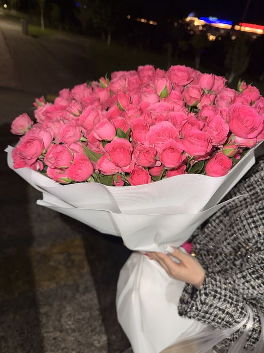 Кустовые розы 32 шт
