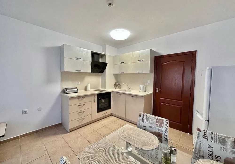 Дава се под наем Двустаен апартамент в к.к. Слънчев бряг - 65 кв.м за 127.5 € - Снимка #3