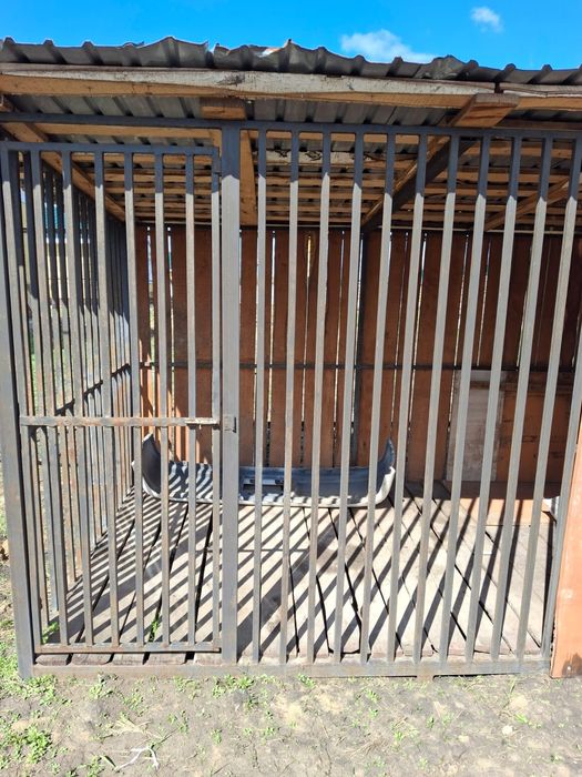 Продам вольер из профильной трубы