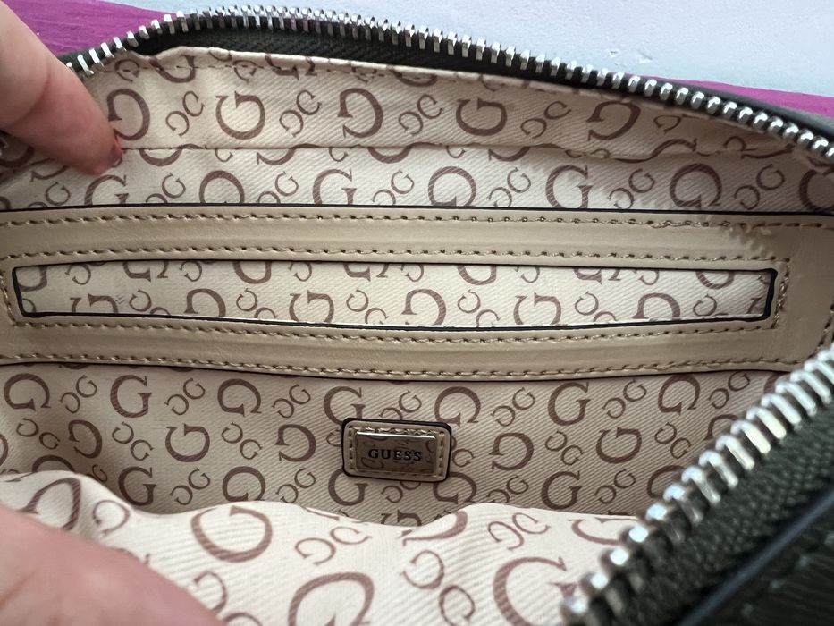 Оригинална чанта Guess