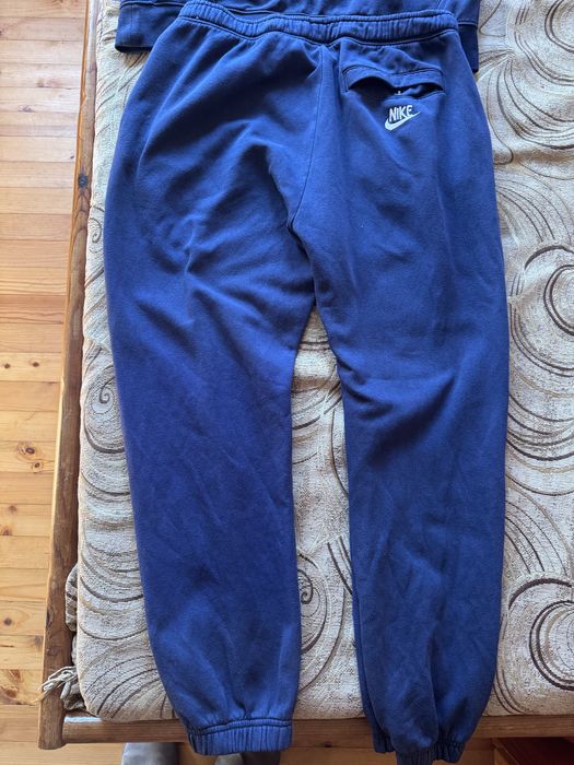 Екип на Nike L.  .