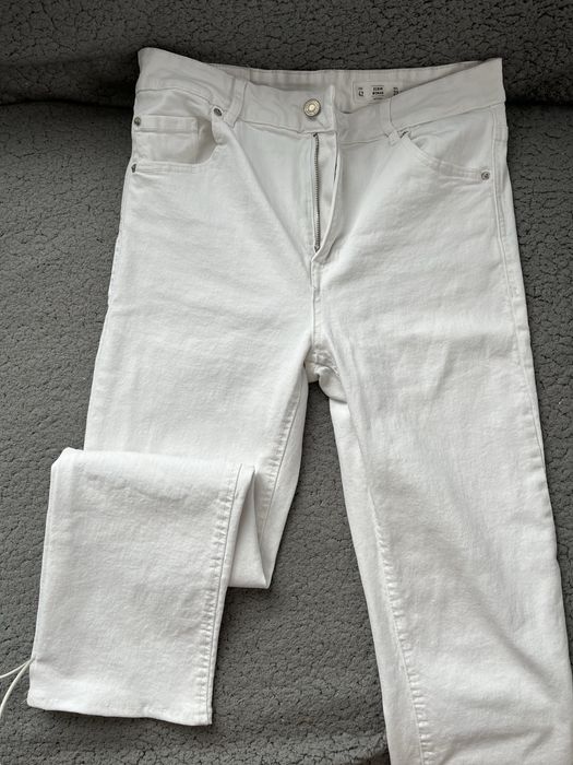 Blugi albi ,elastici, drepti