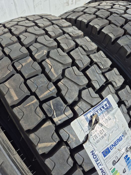 Anvelope tractiune Pirelli 265 70 19,5