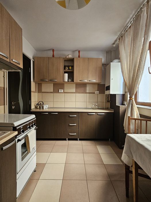 De inchiriat! Apartament de 3 camere ultracentral in Suceava!