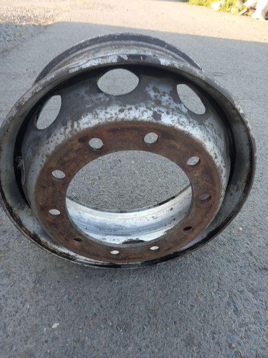 Продам диск  R 22.5.  Ширина 8.25