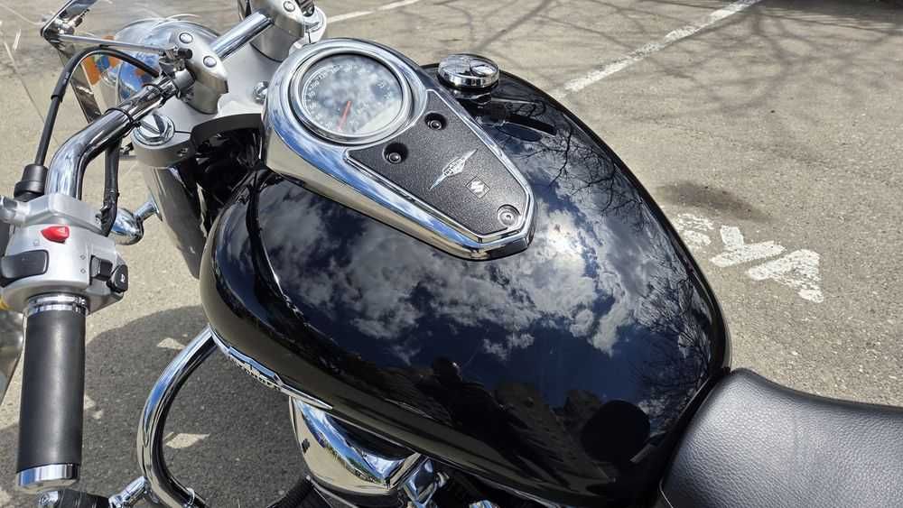 Suzuki Intruder VLR 1800 cc.