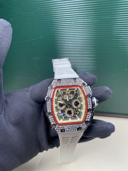 Часовник Richard Mille бял