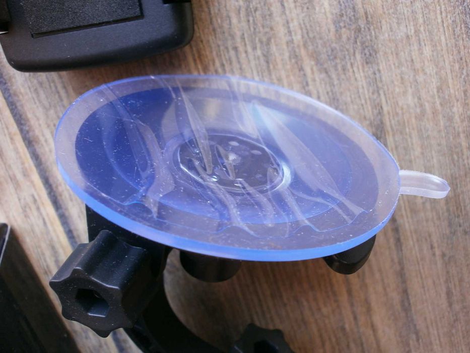 Нови Аксесоари за смартфон за кола Универсално Зарядно 2хUSB и Поставк