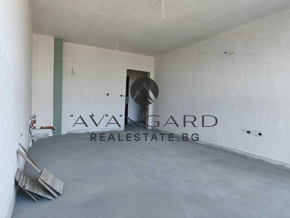 Продава се Тристаен апартамент в Пловдив, Кючук Париж - 118 кв.м за 1190 €/кв.м - Снимка #2