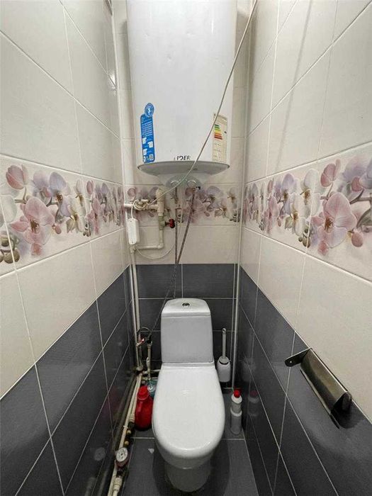 Продать 3 ком.кв .Строителей