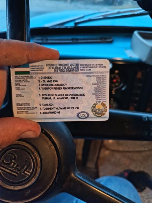 Zil 130 Maskoviskiy kuzuf srochniy sotiladi