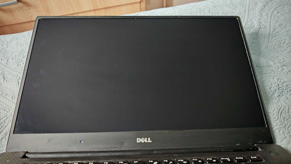 Dell Dell XPS 15 9560, i7‑7700HQ – defect, pentru piese sau dezmembrez
