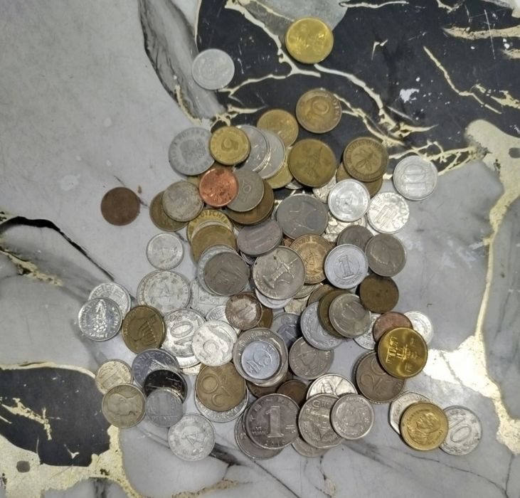 Продам М О Н Е Т Ы