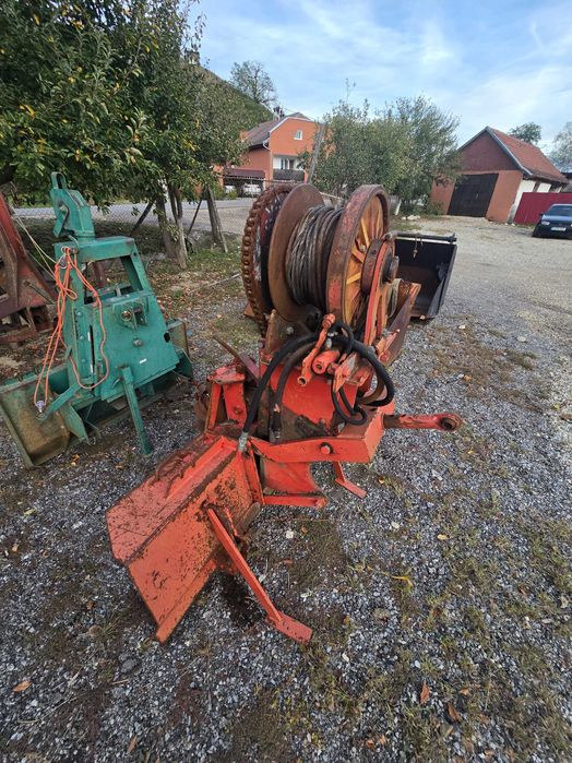 Troliu in tiranti la tractor cu piese originale facut hidraulic 7t