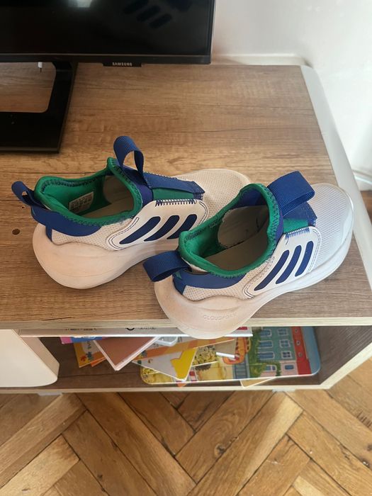 Адидас маратонки 30 номер момче