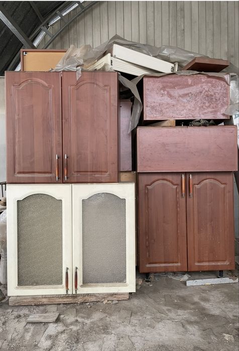 Продам кухонные шкафы б/у недорого в хорошем состоянии