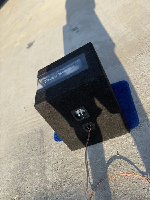 Subwoofer auto pyle + statie intersonic mx 430
