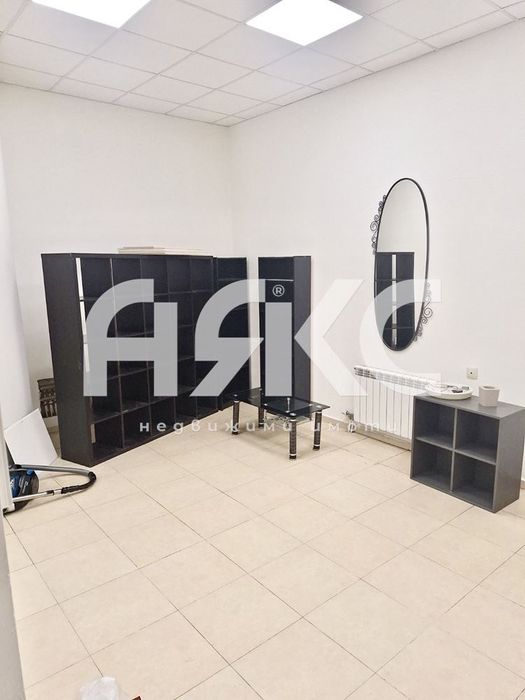 Дава се под наем Офис в София, Иван Вазов - 70 кв.м за 663 € - Снимка #1