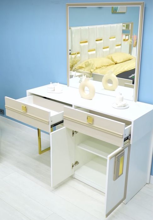 Туалетный столик Комод