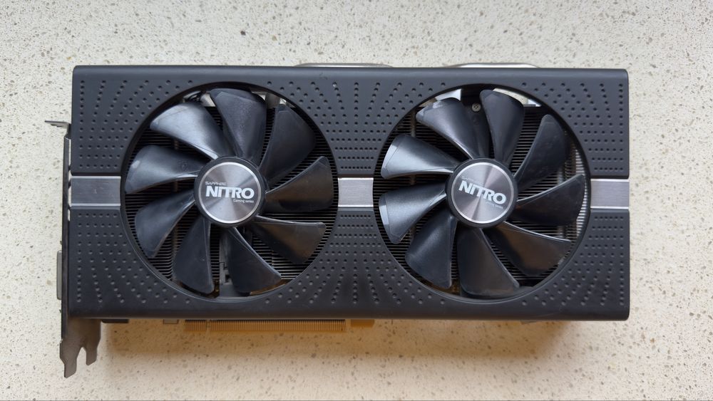 Placă video Sapphire Nitro+ RX 570 8GB