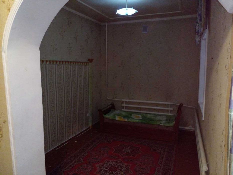 Продайся уютный дом в городе Янгиюль