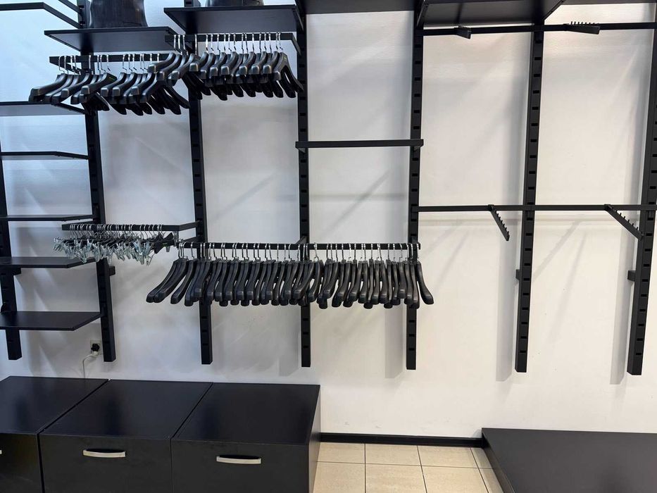 Оборудване за магазин за дрехи – много запазено!