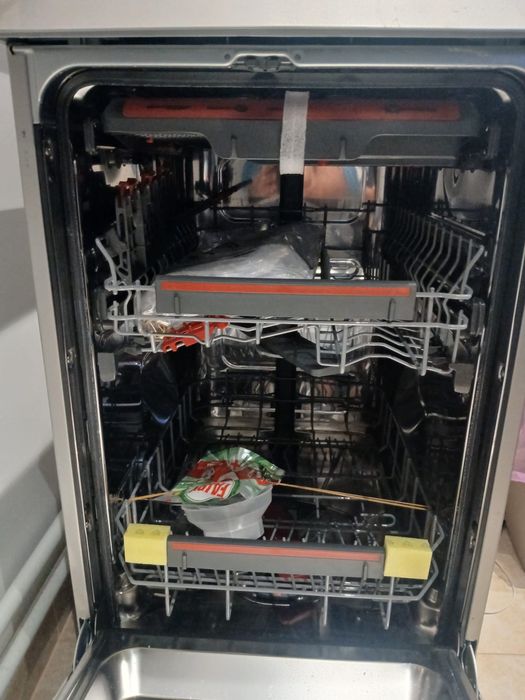 Masina de spalat vase ,noua,sigilata