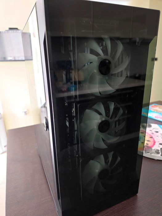 Настолен AMD RYZEN 7 5700X, Samsung 24"