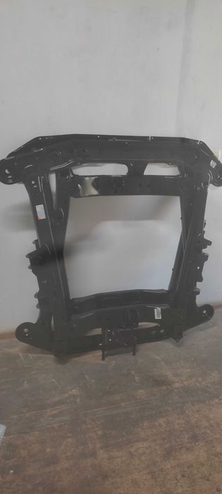 Подрамник, балка на ларгус