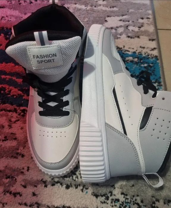 Нови спортни кецове – бяло/сиво, №43