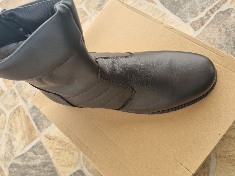 Мъжки боти от естествена кожа