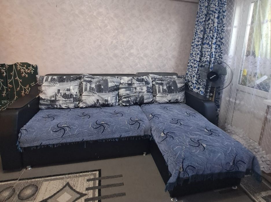 Продам угловой диван!